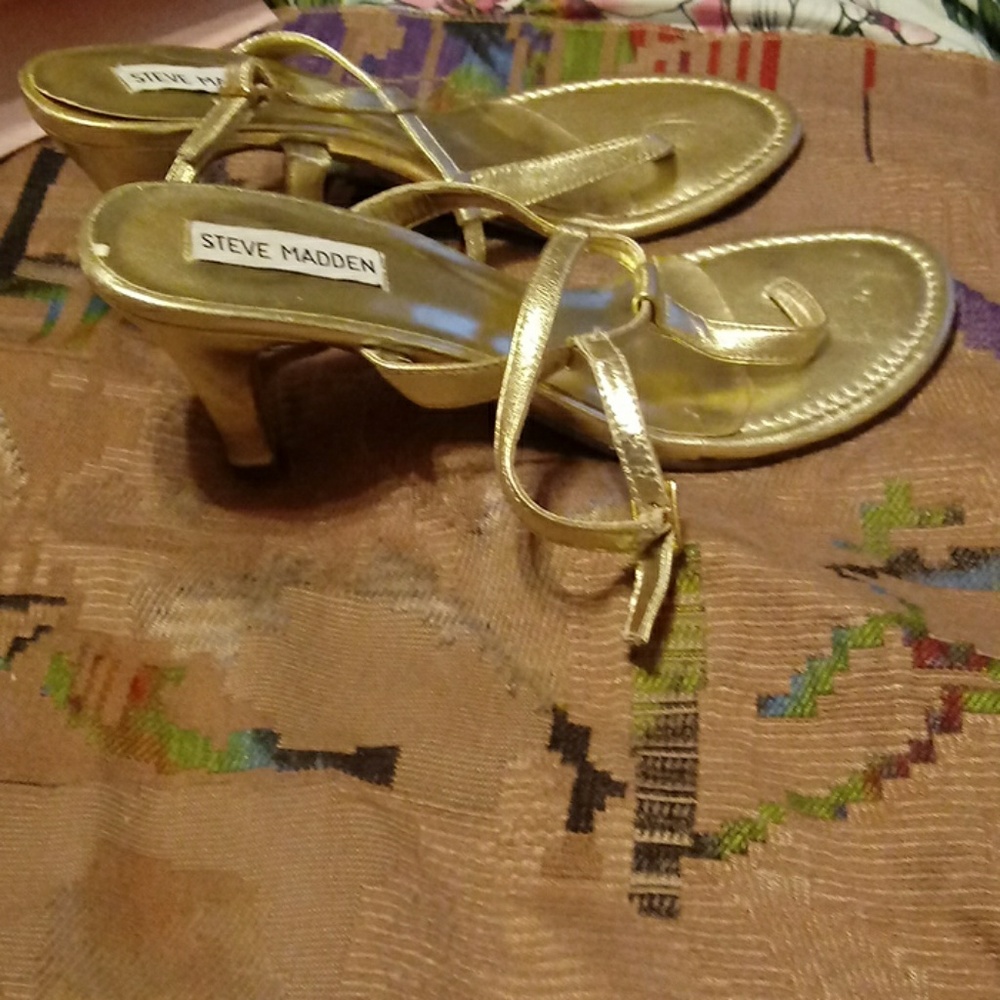 Shoes - Picture 4 of 5